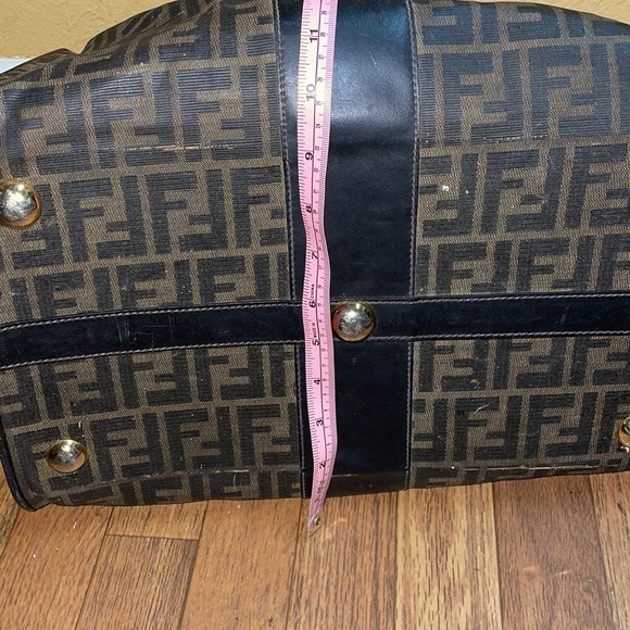 ♠️ Fendi ♠️ - Picture 6 of 16